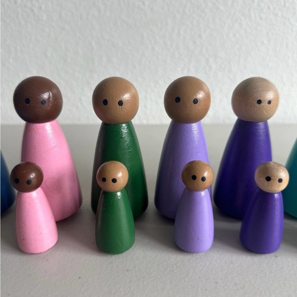 Set of 24 Mamas & 23 Babies - My Big World Playscapes - Picture 3 of 9